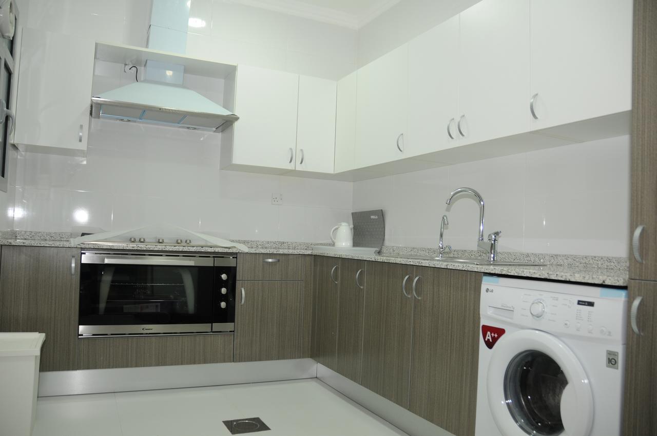 Al Muhanna Plaza Luxury Apartments Kuwait City Bagian luar foto