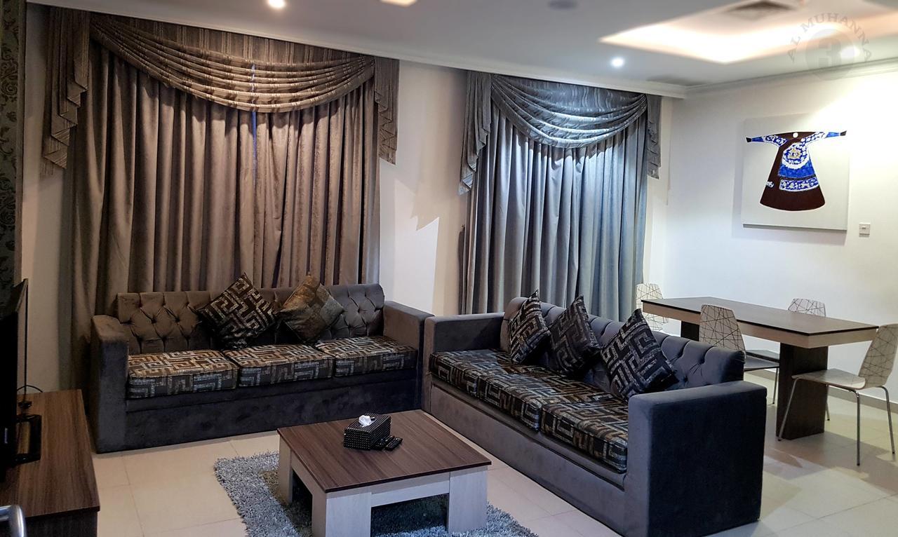 Al Muhanna Plaza Luxury Apartments Kuwait City Bagian luar foto